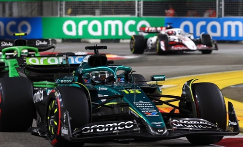 Aston Martin, tracciati ad alto carico ok: ma i rettilinei restano un incubo - Alti e bassi in verde: Aston Martin tra sogni e realtà