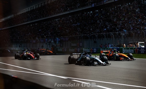 Analisi delle novità FIA: la Mercedes guadagna un paracadute - Analisi delle novità FIA: la Mercedes guadagna un paracadute