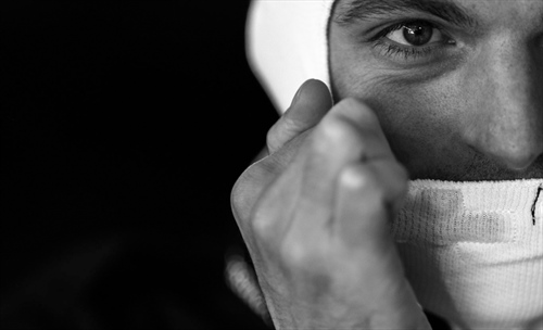 «Anche capovolta sarebbe uguale: Verstappen affonda la sua Red Bull