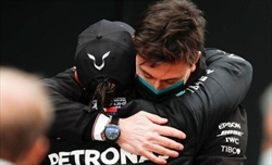 Andretti: «Noi in F1? Richiesta respinta. Mercedes colta di sorpresa, servirà tempo. Hamilton...»