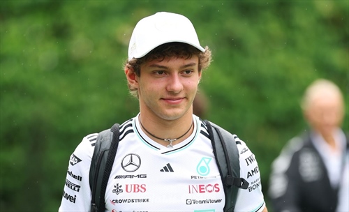 Antonelli trova nuova determinazione, decisivo un incontro con la Mercedes - Antonelli trova nuova determinazione, decisivo un incontro con la Mercedes