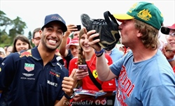 Apre lo Shoey Bar, chiunque potrà sentirsi un po' come Ricciardo a Las Vegas