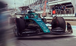 Aston Martin 'copia' dalla Ferrari: nuovo concept per le AMR22 a Barcellona - Aston Martin 'copia' dalla Ferrari: nuovo concept per le AMR22 a Barcellona