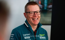 Aston Martin - Cowell spiana la strada a Newey con una «macchina per salsicce»