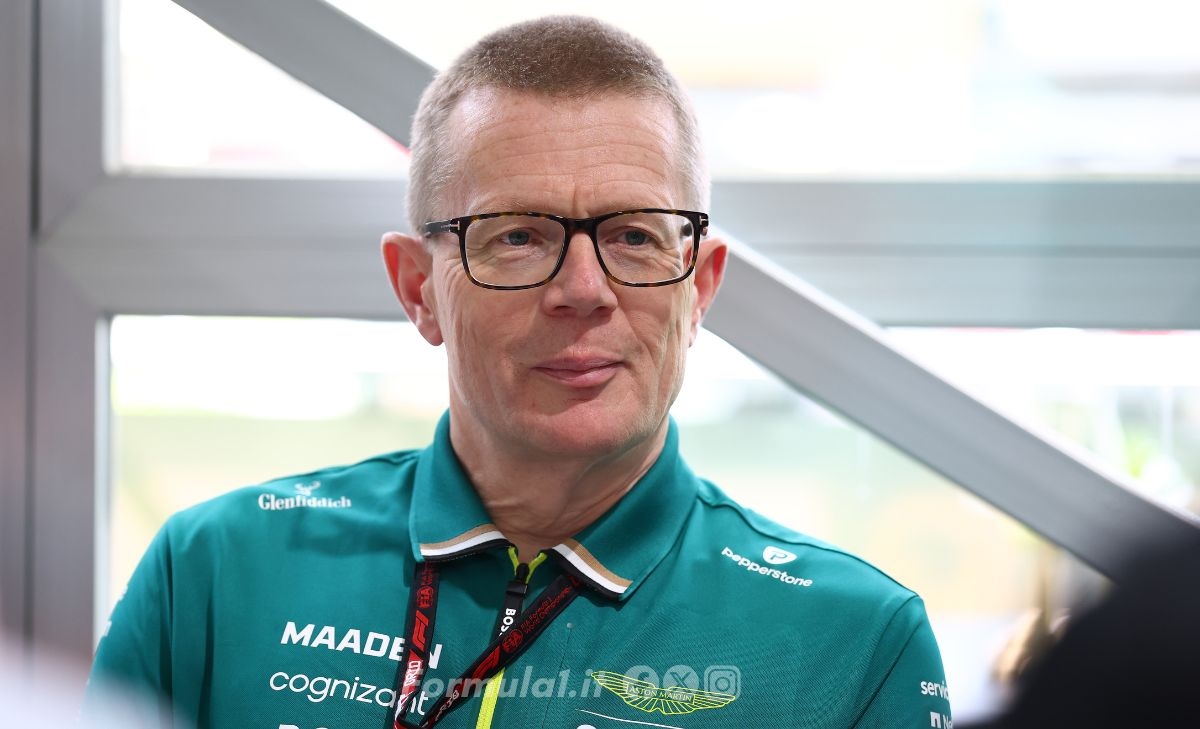 Aston Martin pronta a licenziare Cowell: l’indiscrezione che scuote il paddock