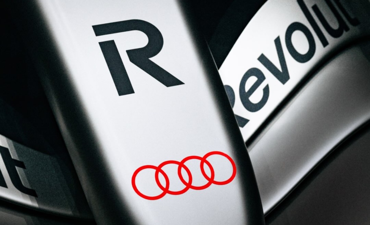 Audi, presentata la R26 per il debutto in Formula 1