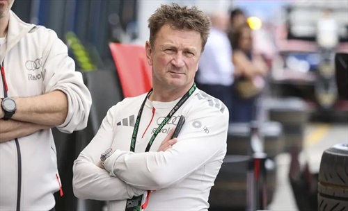 Audi scopre le carte: McNish diventa il perno della struttura in pista - Audi scopre le carte: McNish diventa il perno della struttura in pista