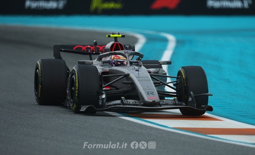 Audi, weekend nero a Miami: McNish ammette i problemi e fa chiarezza - Audi, weekend nero a Miami: McNish ammette i problemi e fa chiarezza