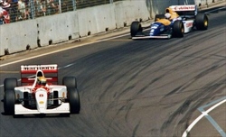 Ayrton Senna: 30 anni fa l'ultimo successo, nel giorno del saluto all'eterno rivale Alain Prost - Ayrton Senna: 30 anni fa l'ultimo successo, nel giorno del saluto all'eterno rivale Alain Prost