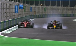 Battaglia DRS tra Leclerc e Verstappen, Horner: Giocavano al gatto e al topo. Bisogna intervenire