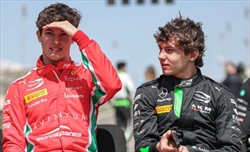 Bearman fa il tifo per Antonelli: «Spero che anche lui arrivi in Formula 1, se la merita» - Bearman fa il tifo per Antonelli: «Spero che anche lui arrivi in Formula 1, se la merita»