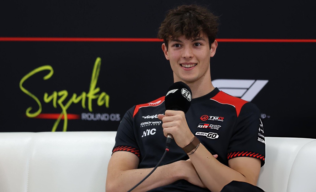 Bearman sorride: «La macchina è veloce. Il team ha fatto un lavoro fantastico»