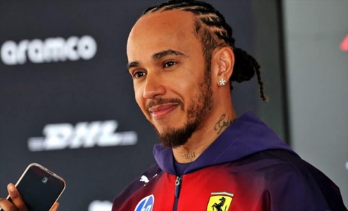 Bentornato, Sir Lewis