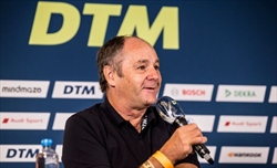 Ferrari, il 'why not' di Berger: «Ho visto la nuova Rossa e vi dico cosa penso». Poi parla di Vasseur - Berger: «Ho visto la rossa, entrambi possono vincere il mondiale». Poi parla di Vasseur