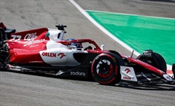 Bottas, da 'zerbino' a leader. Ma se ci fosse Giovinazzi? - Bottas, da zerbino a leader. Ma se ci fosse Giovinazzi?