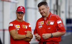 Brawn in totale difesa del formato sprint e di Liberty Media: «Spettacolo prima di tutto» - Brawn in totale difesa del formato sprint e di Liberty Media: «Spettacolo prima di tutto»