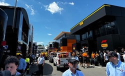 BREAKING - Hospitality McLaren: incendio in cucina, vigili del fuoco a lavoro