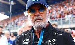 Briatore attende la power unit Mercedes: «Potremo lottare per il titolo. Quando? Nel 2027»