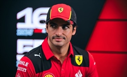 Briatore: «Lewis è un marchio come lo fu Schumacher. Sainz arriverà inca****o ai test» - Briatore: «Lewis è un marchio come lo fu Schumacher. Sainz arriverà inca****o ai test»