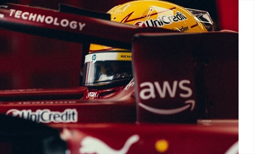 Brundle parla chiaro: «Così Lewis non reggerà altre due stagioni» - Brundle parla chiaro: «Così Lewis non reggerà altre due stagioni»