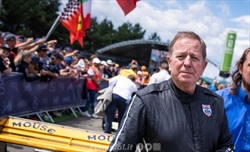 Brundle su addio Binotto: «Se fossi Mercedes o Red Bull sorriderei. La continuità è tutto»