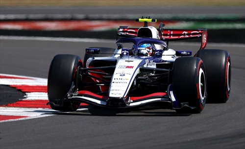 Cadillac segnali incoraggianti: Bottas batte Perez e lancia un segnale