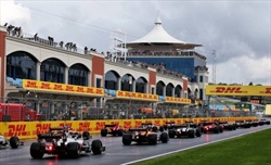 Calendario F1 2023, un altro circuito europeo insidia Portimao. I fan sperano: la situazione - Calendario 2023: possibile un altro ritorno, i fan ci sperano