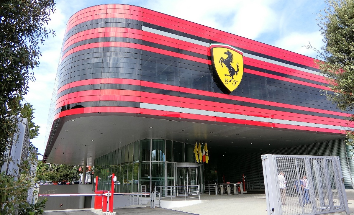 Cambio in casa Ferrari: Silvia Hoffer lascia il ruolo di responsabile media