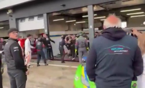 Campionato Italiano GT: rissa nei box a Misano