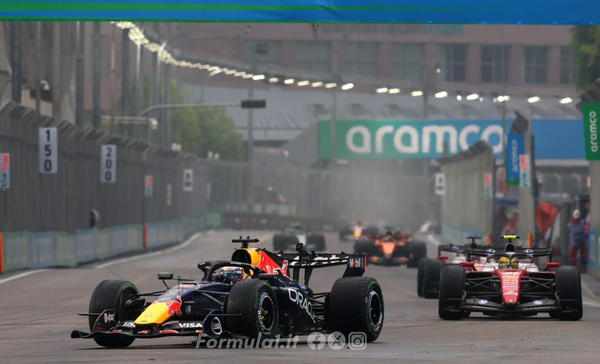 Caos a Singapore, Brundle sentenzia: «Questa Formula 1 è imbarazzante»