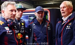 Caos Red Bull: Horner resta. Fuori Verstappen, Newey e Marko?