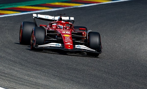 Capitan Leclerc getta (ancora) il cuore oltre l'ostacolo e tiene a galla la sua Rossa - Capitan Leclerc getta (ancora) il cuore oltre l'ostacolo e tiene a galla la «sua» Rossa