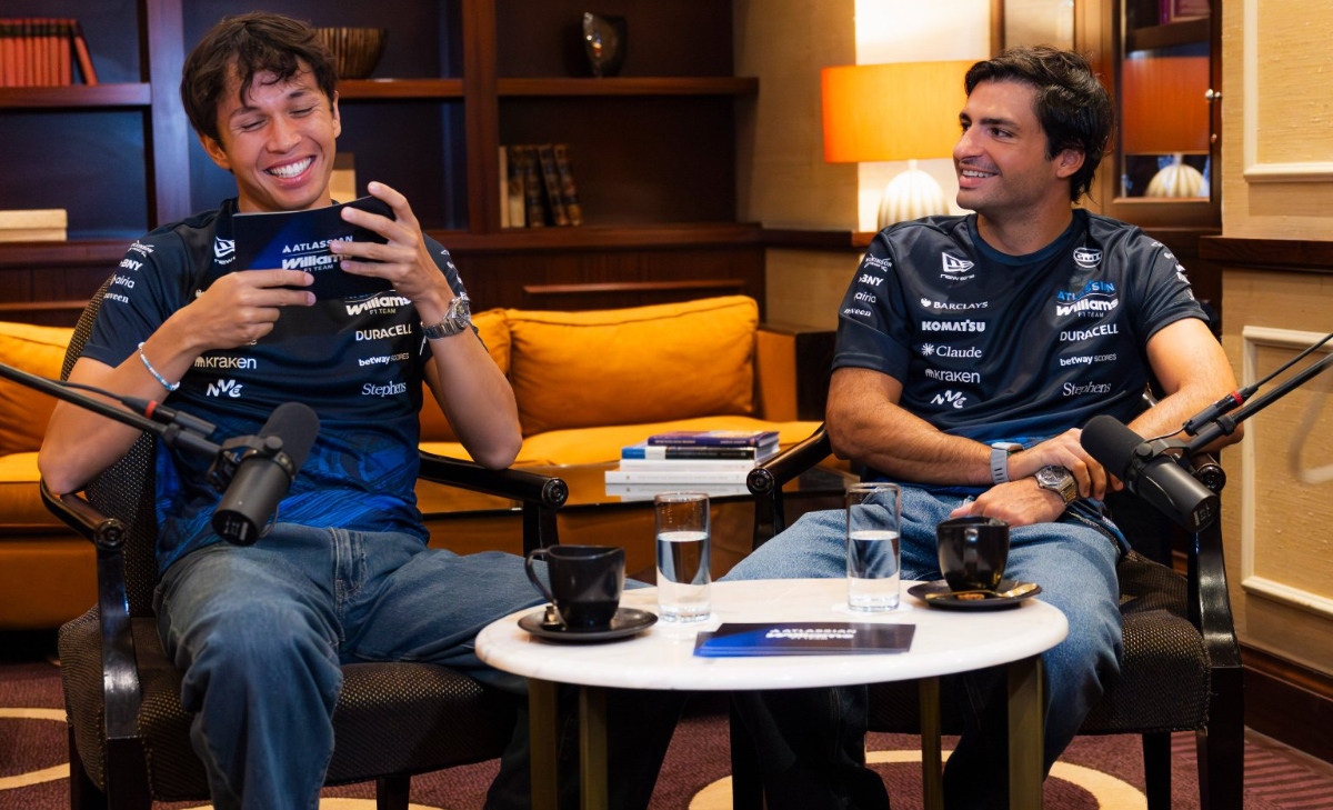 Carlos Sainz resta alla Williams: un rinnovo che parla di fiducia, identità e futuro