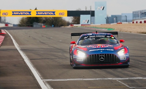 Colpo di scena al Nurburgring: Verstappen squalificato dopo la vittoria