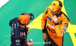 Confronto Norris-Verstappen, Albon: «Bello assistere ai loro duelli, con la bandiera blu»