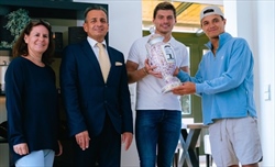 Consegna per Verstappen: il trofeo dell'Ungheria è stato riparato - Consegna per Verstappen: il trofeo dell'Ungheria è stato riparato