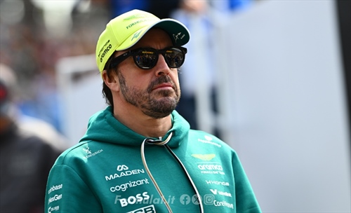 Crisi Aston Martin, Alonso apre al ritiro: «Fuori dalla F1 ci si diverte di più»