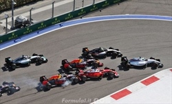 Dal disastro che favorì Verstappen al centenario record di Lewis: numeri e storie del GP di Russia - Dal disastro che favorì Verstappen al centenario record di Lewis: Numeri e storie del Gp di Russia
