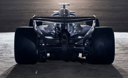 Dal SuperBowl alla Formula 1: svelata la monoposto della Cadillac - Dal SuperBowl alla Formula 1: svelata la monoposto della Cadillac