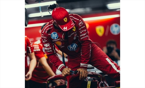 Dall'addio a Roscoe all'asfalto di Marina Bay, Hamilton vuole l'«esecuzione perfetta» - Dall'addio a Roscoe all'asfalto di Marina Bay, Hamilton vuole l'«esecuzione perfetta»