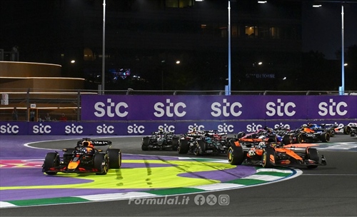 Dalla McLaren arrivano solo regali, Jeddah è stata una grande pubblicità per Verstappen