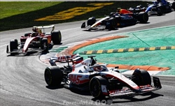 Dalla penalità alla Safety Car, Steiner: «Una gara decisa dai commissari» - Dalla penalità alla Safety Car, Steiner: «Una gara decisa dai commissari»