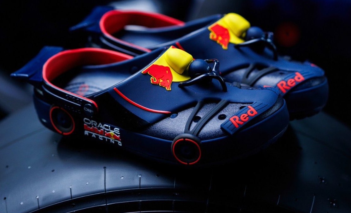 Dalla pista allo streetwear: Red Bull e Crocs presentano una collezione esclusiva