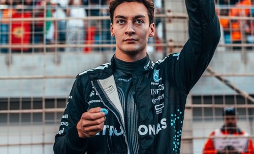 Debuttano le vesti rinfrescanti: in Mercedes convince, a Hamilton non piace