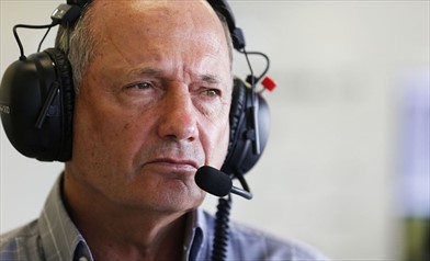 Dennis un addio da 275 milioni di sterline - Dennis un addio da 275 milioni di sterline