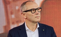 Domenicali presidente fino al 2029: buona notizia per la F1, pessima per gli appassionati? - Domenicali presidente fino al 2029: buona notizia per la F1, pessima per gli appassionati