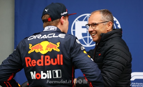 Domenicali su Verstappen: «Sono certo che rimarrà con noi. È felice delle modifiche» - Domenicali su Verstappen: «Sono certo che rimarrà con noi. È felice delle modifiche»