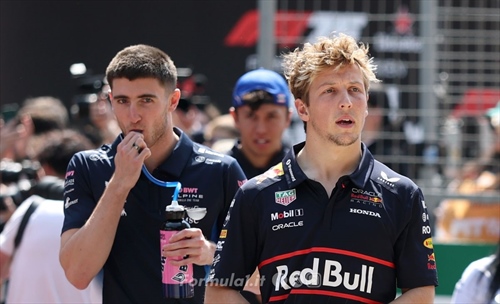 Doohan è distrutto, Lawson ne approfitta e si sfoga assieme a Bearman: «Non si fa così»