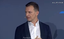 Rossi motivatore: Team forte e a prova di futuro. Ecco le gare dove Alpine userà la livrea speciale - Doppia livrea Alpine, dove andrà ad utilizzarla? Rossi motivatore: Team forte e a prova di futuro