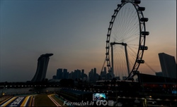 Dubbi per il Qatar. Proposte due gare a Singapore per sostituire il GP di Russia